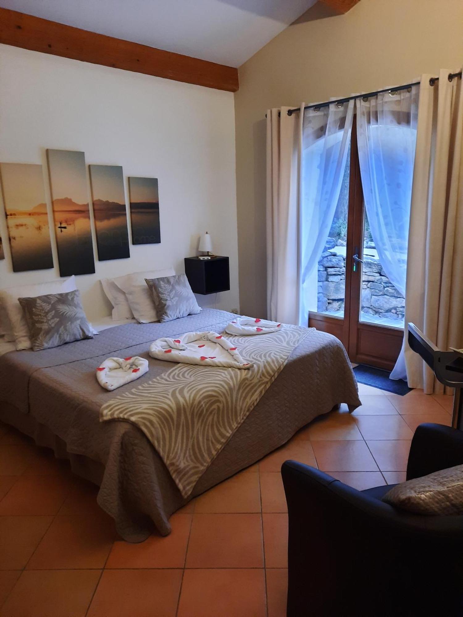 Villa Asunda B&B Spa & Sauna, Chambres D'Hotes Saint-Maximin エクステリア 写真